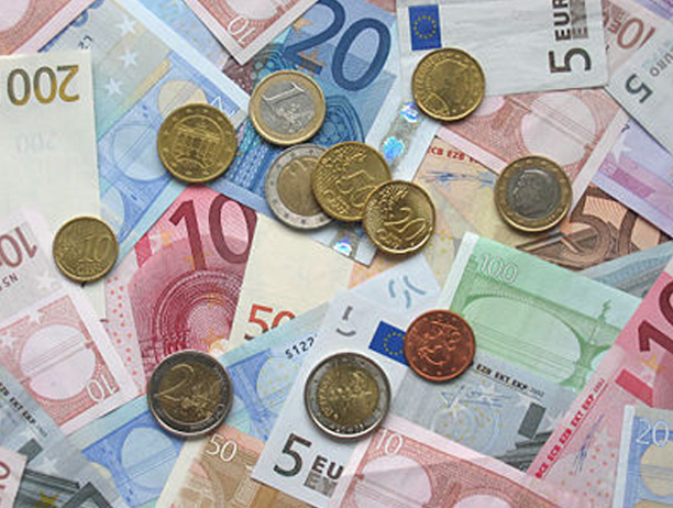 Para sorpresa de los viajeros, el Banco Nacin es el que vende euros al precio ms caro
