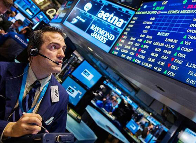 Primeras reacciones del mercado: acciones suben más de 9% y el dólar cae a $17,40