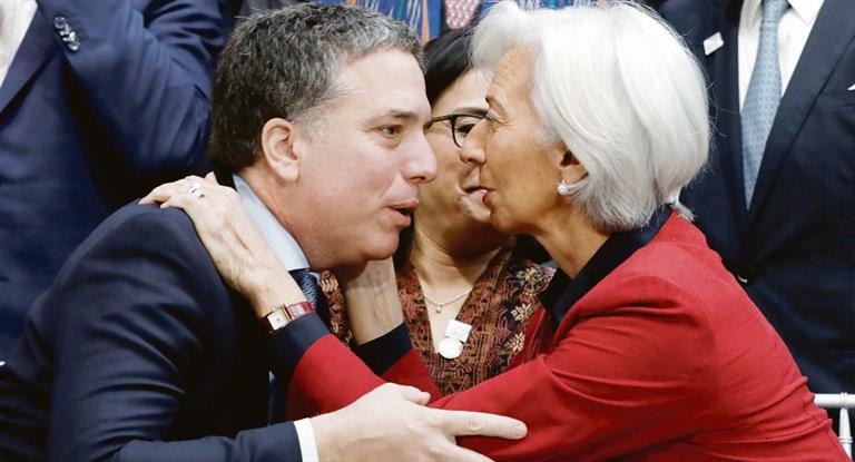 Luces y sombras de lo que opina el FMI sobre el caso argentino