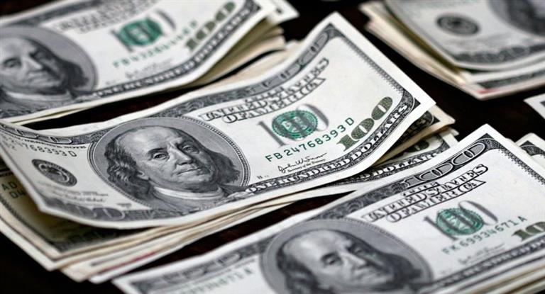 El Central vendi casi u$s 700 millones para contener al dlar, que baj seis centavos a $ 26,39